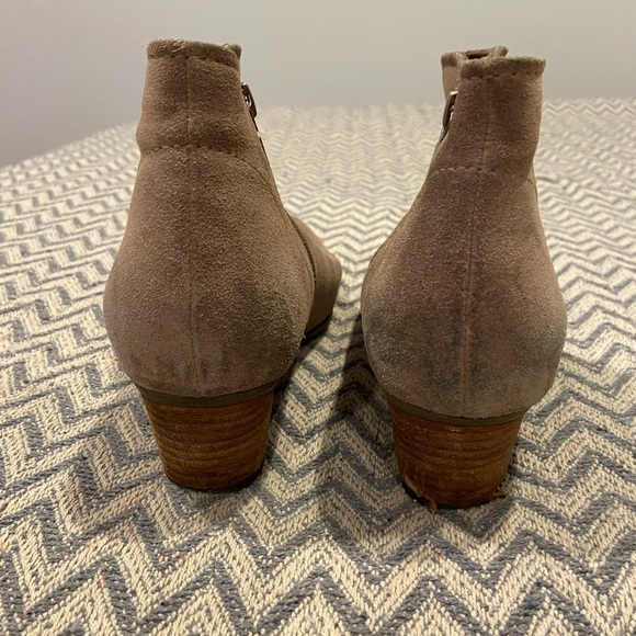 Blondo Waterproof Suede Ankle Booties – Taupe – Size 9.5M - Picture 4 of 9